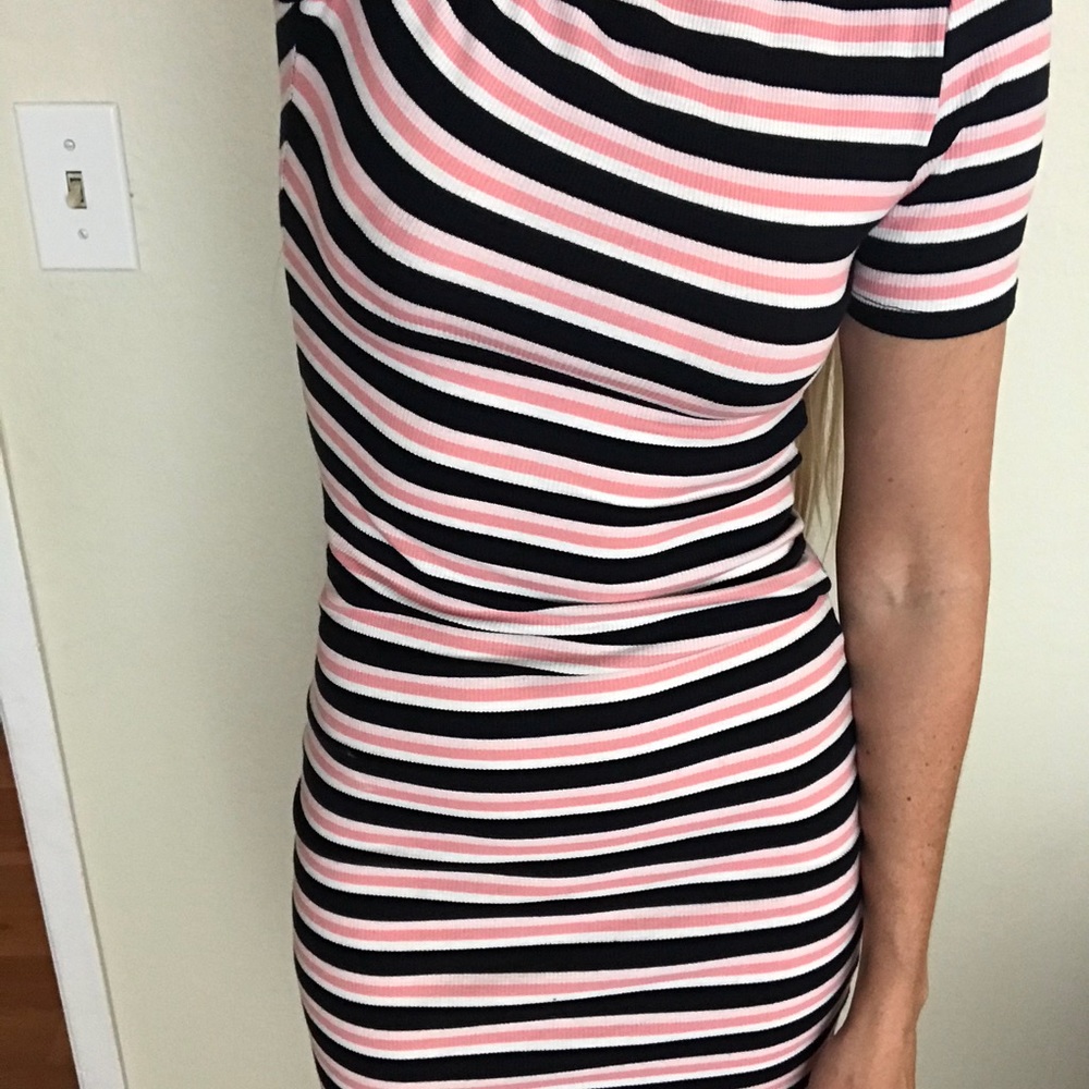 H&M striped stretchy tee dress 👗 blue/pink